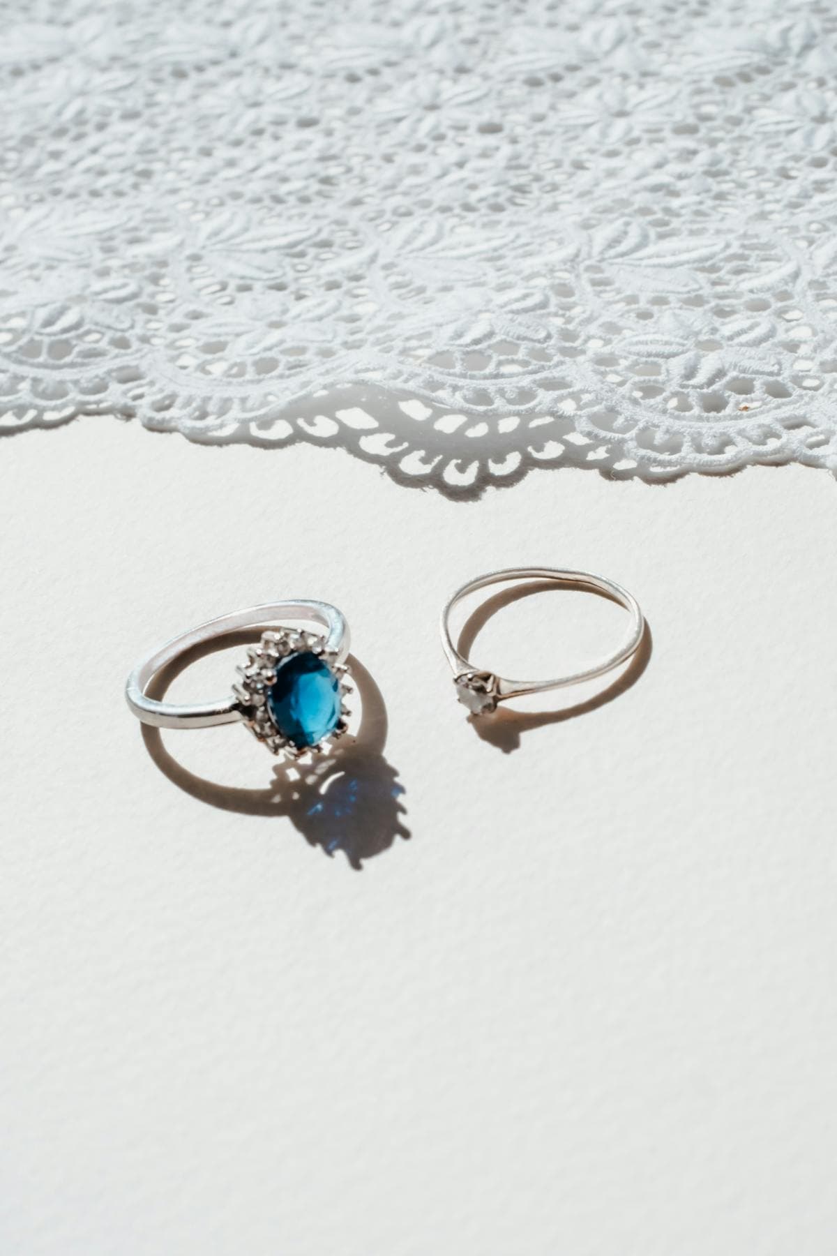Cincin Mata Bulan