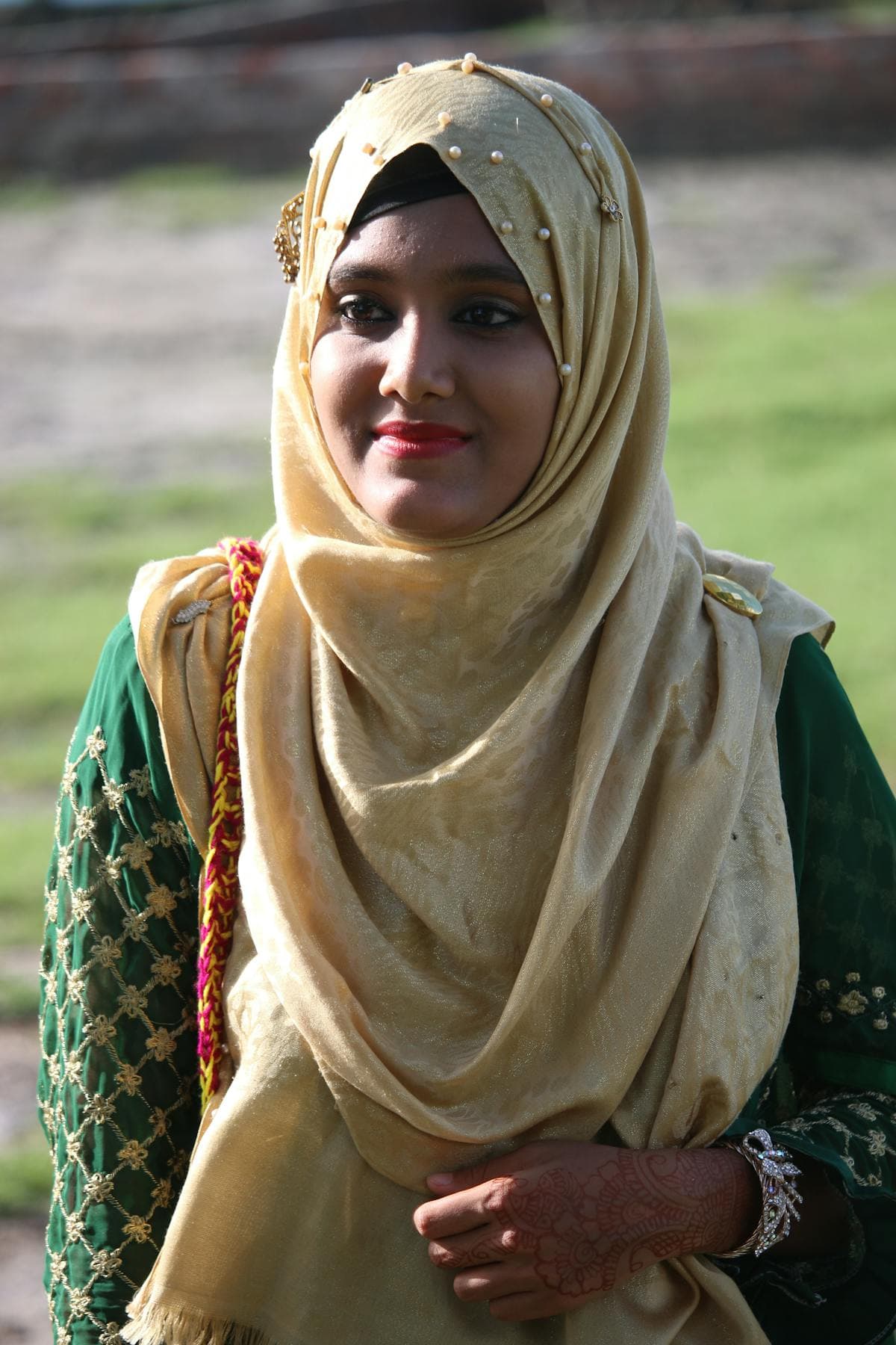 Bergo Instan Khimar — Nude